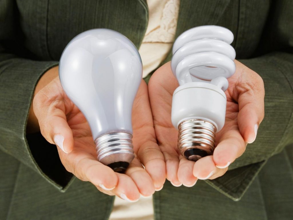 LED và CFL: Interone đưa ra lời khuyên cho bạn