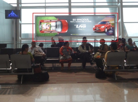 Biển quảng cáo được xem như phương tiện tiếp cận khách hàng tốt nhất hiện nay. Đặc biệt là tại sân bay – nơi được cho là có nhiều khách hàng tiềm năng.