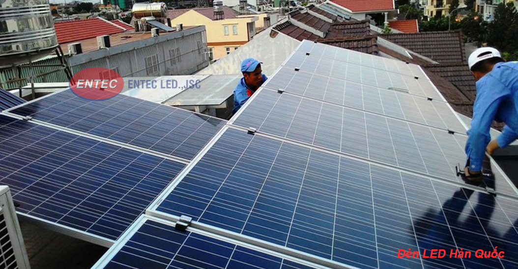 Năng lượng được tiêu thụ bởi một tòa nhà hoặc doanh nghiệp có thể coi đó là một chi phí đầu tư khổng lồ, đặc biệt với những tòa nhà có kích thước lớn. Bắt đầu có những sáng kiến để giảm tiêu thụ năng lượng vì những lợi ích ngày càng rõ ràng hơn.