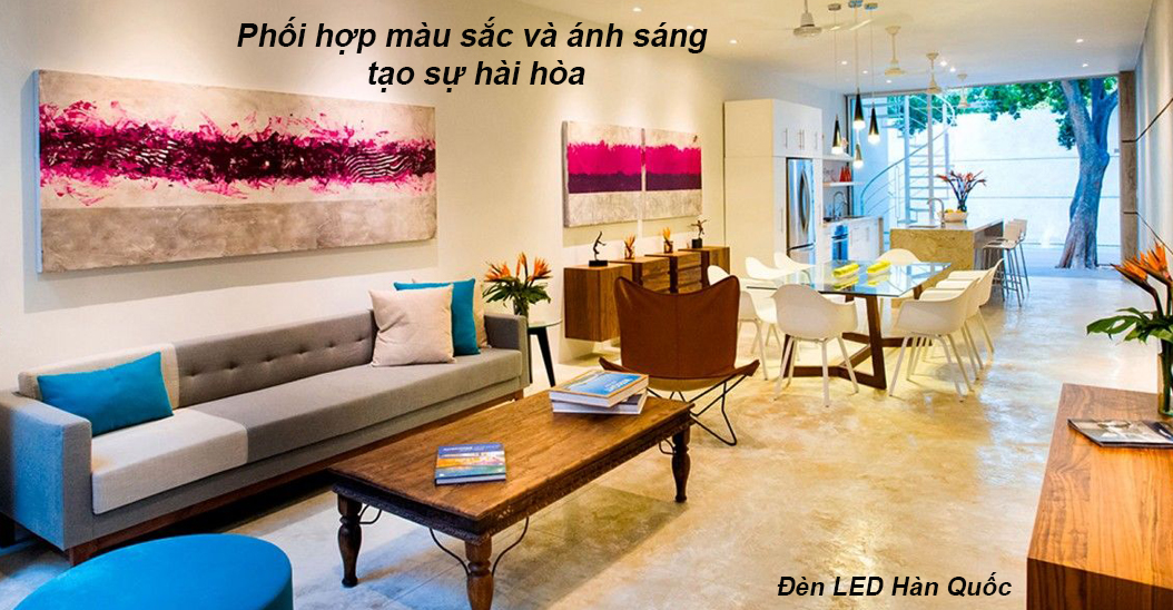 Phòng khách chính là nơi có vị trí quan trọng nhất, thể hiện lối sống của mỗi gia đình và gu thẩm mỹ của chủ nhân. Phần chiếu sáng và nội thất luôn là hai vấn đề được song hành và chúng cùng nhau làm nên nét đẹp của căn phòng.