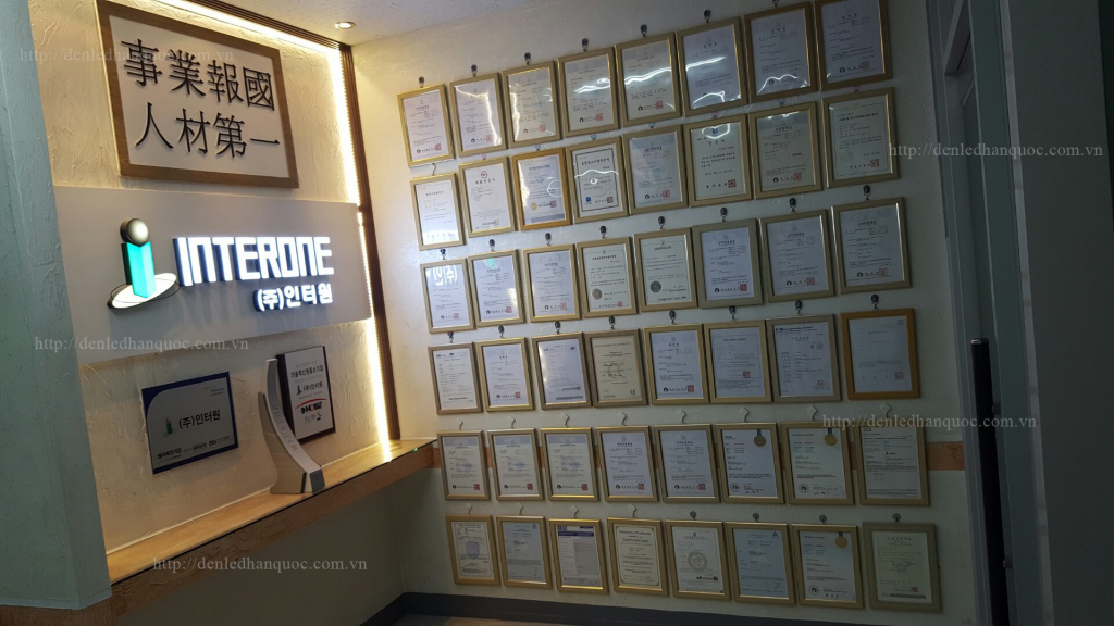 Hãng đèn led Interone cũng chính là đơn vị đầu tiên trong ngành có được bằng sáng chế về công nghệ vi mạch, thể hiện chất lượng sản phẩm và sự vượt trội về công nghệ.