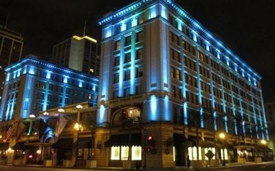 chiếu sáng tòa nhà