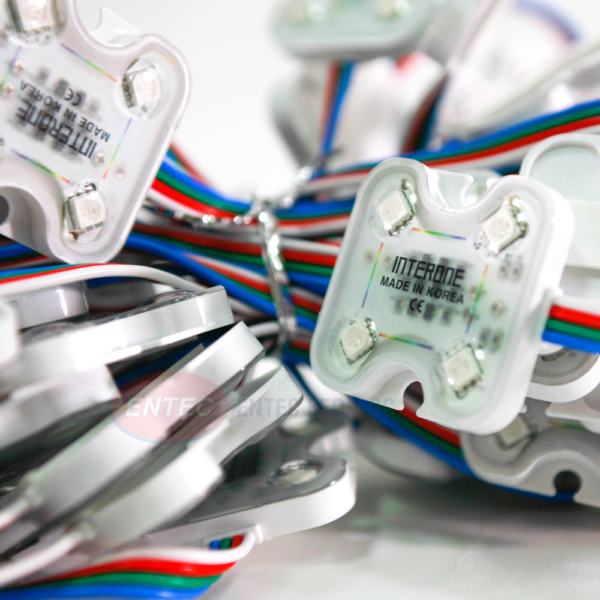 den-led-trang-tri-cua-kinh-cac-toa-nha-cao-tang