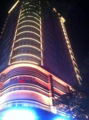 Trang trí viền biển bảng, viền cửa, viền tòa nhà