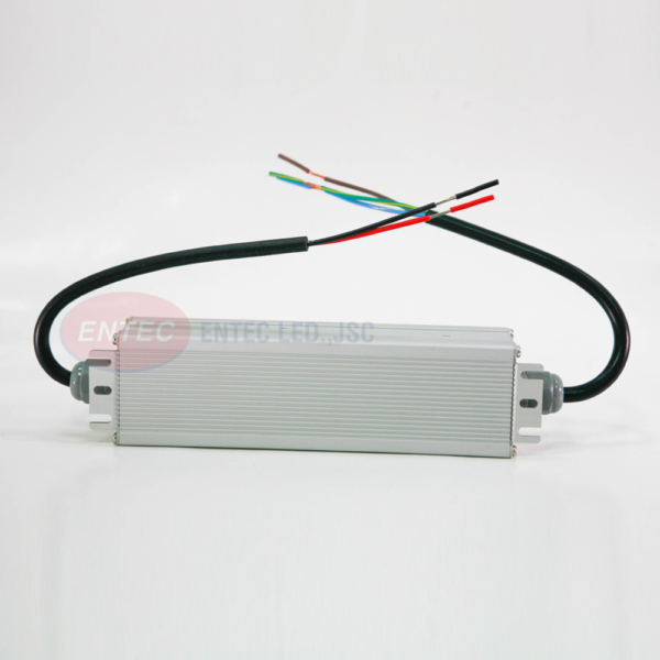 bo-chuyen-doi-nguon-led-chong-nuoc-chong-mua (11) Rãnh mặt sau của nguồn giúp sự tản nhiệt tốt hơn