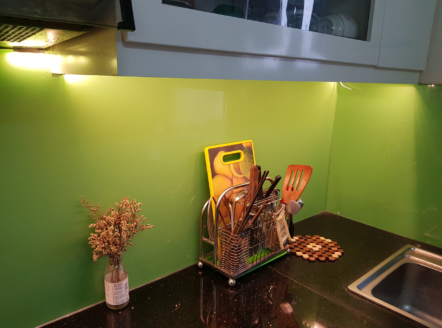 ly-do-nen-lap-den-led-day-cho-tu-bep-trong-nha